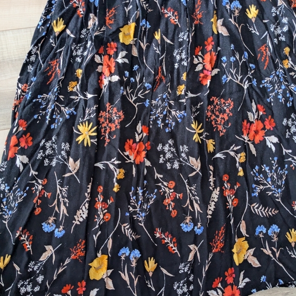 Old Navy Vibrant Floral Midi Skirt - Black and Multicolor - Picture 5 of 5